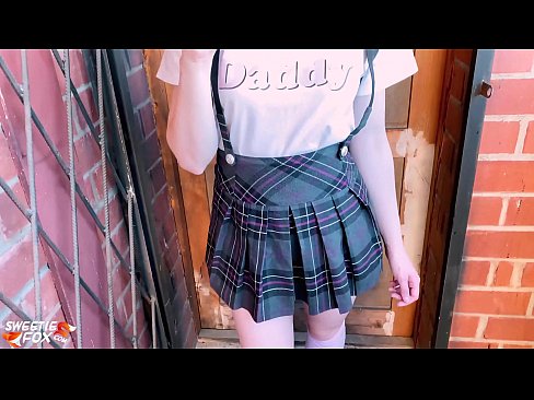 ❤️ D'Schoulmeedchen suckt hiren Dick déif a féckt amplaz Klassen. ️ Sexvideo op lb.sexeey.ru ☑